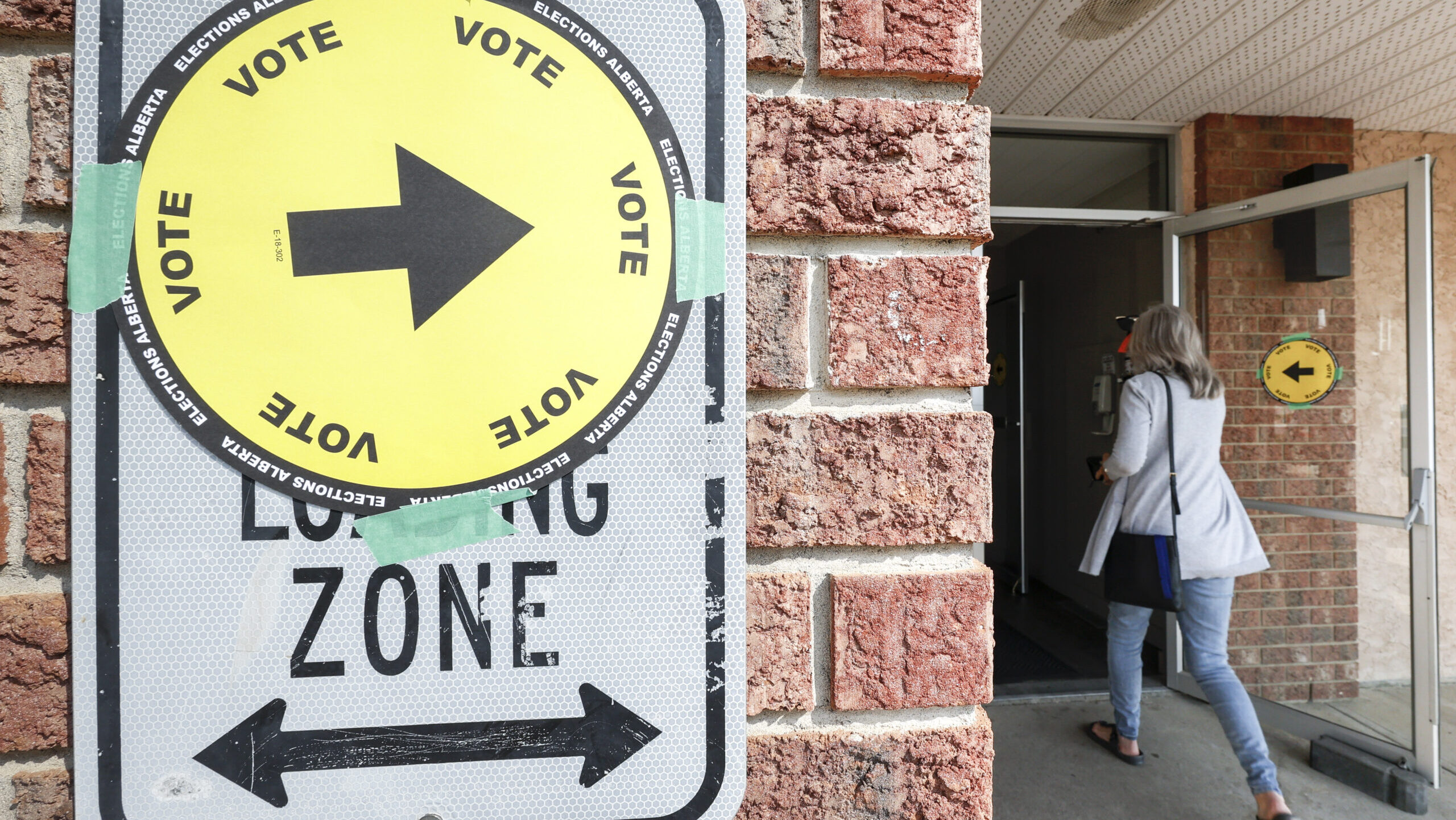 Alberta referendum: Business group asks voters to choose Canada